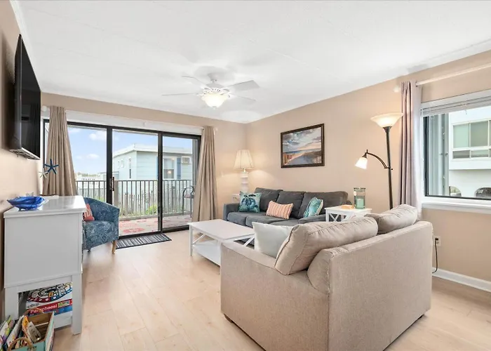 Holiday home Relax In Charming 2 Bedroom Ocean Front Condo! Ocean City