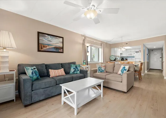 Relax In Charming 2 Bedroom Ocean Front Condo! Holiday home *