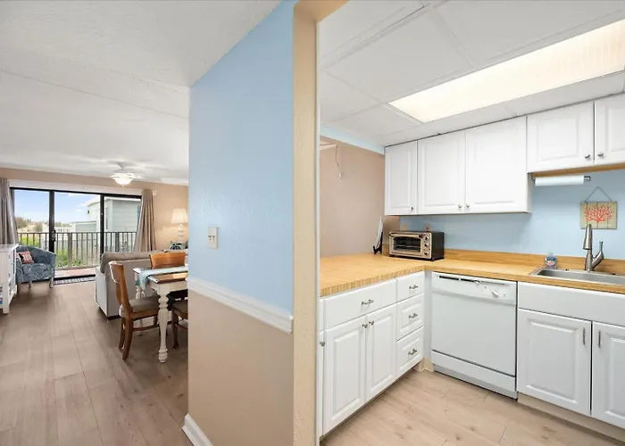 Holiday home Relax In Charming 2 Bedroom Ocean Front Condo! Ocean City