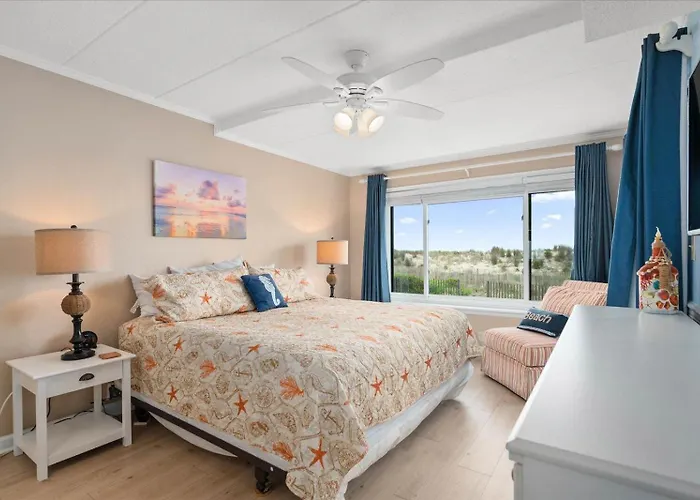 Relax In Charming 2 Bedroom Ocean Front Condo! *