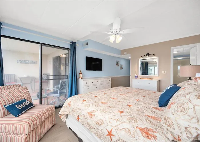 Relax In Charming 2 Bedroom Ocean Front Condo! *