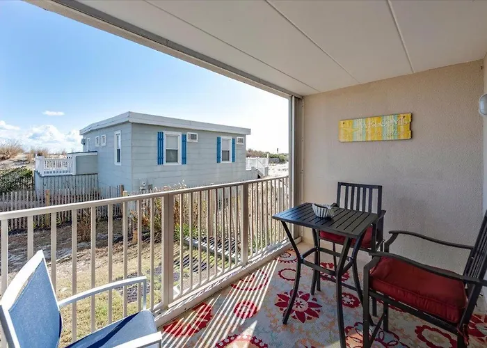 Relax In Charming 2 Bedroom Ocean Front Condo! Ocean City